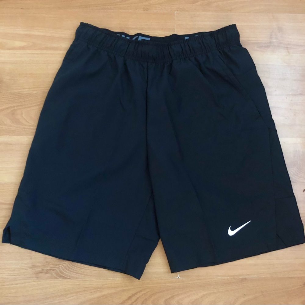 Nike Men Sports Shorts Black Size Small NWT